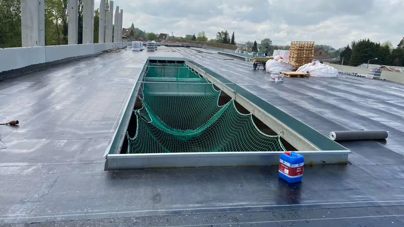 Lanterneau intégré à une toiture-terrasse étanchée